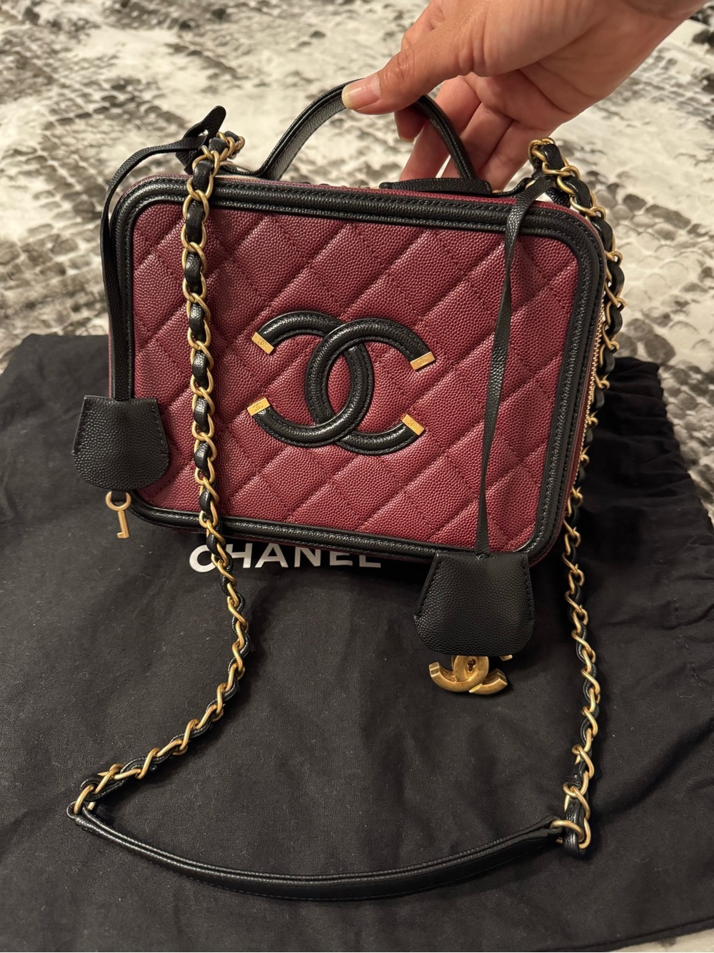 CHANEL Burgundy Quilted Caviar Leather Medium CC Filigree Vanity Case Bag